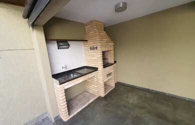 Imagem: A casa possui 3 Dormitórios, 3 Banheiros, 125m² de Área e