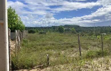 Imagem: O terreno possui 420m² de Área e está localizado em Porto