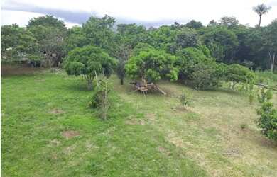 Imagem: O terreno possui 1632m² de Área e está localizado em Gilberto
