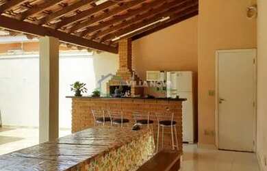 Imagem: A casa possui 3 Dormitórios, 3 Banheiros, 3 Vagas na garagem