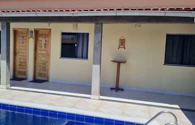 Imagem: A pousada chalé possui 5 Dormitórios, 3 Vagas na garagem e