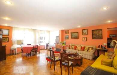 Imagem: O apartamento possui 4 Dormitórios, 2 Banheiros, 1 Vaga na