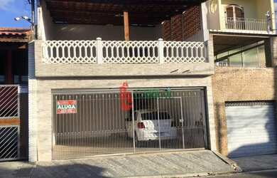 Imagem: A casa em condomínio possui 2 Dormitórios, 1 Banheiro, 2 Vagas