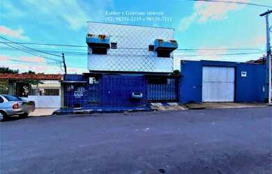 Imagem: A casa possui 4 Dormitórios, 3 Banheiros, 3 Vagas na garagem