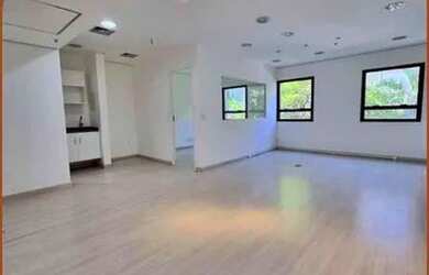 Imagem: O depósito possui 1 Vaga na garagem, 50m² de Área e está