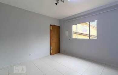 Imagem: A casa possui 2 Dormitórios, 1 Banheiro, 1 Vaga na garagem