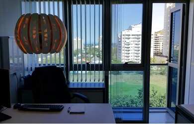 Imagem: O depósito possui 1 Vaga na garagem, 55m² de Área e está