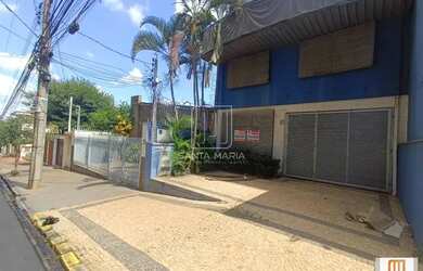 Imagem: O depósito possui 2 Vagas na garagem e 200m² de Área e está