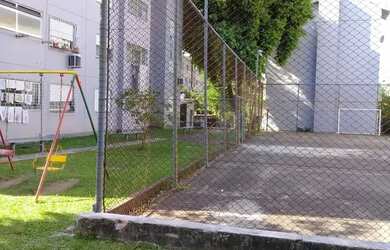 Imagem: O apartamento possui 3 Dormitórios, 1 Banheiro, 1 Vaga na garagem