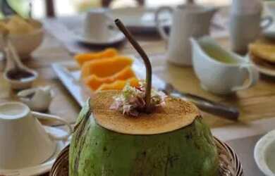 Imagem: A casa em condomínio possui 4 Dormitórios, 4 Banheiros, 2
