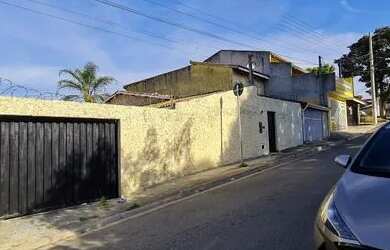 Imagem 2: Casa Atibaia. Varanda, 5 Vagas na garageme3 Dormitórios