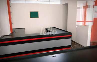 Imagem: O depósito possui 1 Vaga na garagem, 122m² de Área e está