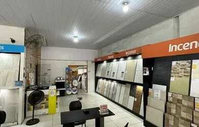 Imagem 3: Vendo Salão Comercial 375m² na Fazenda Grande do Retiro, 2 Banheiros,...