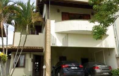 Imagem: A casa em condomínio possui 3 Dormitórios, 1 Banheiro, 1 Vaga