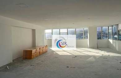 Imagem: O depósito possui 2 Vagas na garagem, 320m² de Área, Imóvel