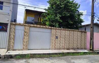 Imagem: A casa possui 3 Dormitórios, 4 Banheiros, 1 Vaga na garagem