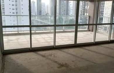 Imagem: O apartamento possui 4 Dormitórios, 5 Banheiros, 258m² de