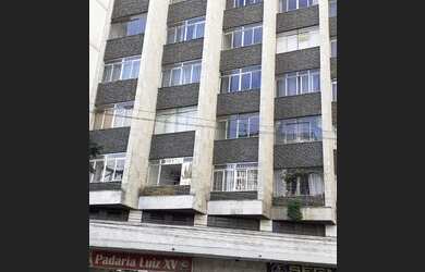 Imagem: O apartamento possui 1 Dormitório, 1 Banheiro, 30m² de Área