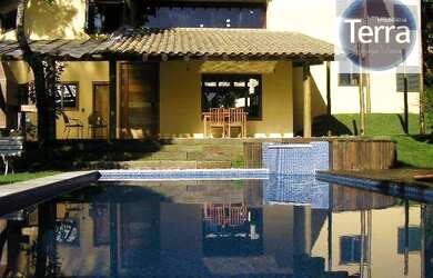 Imagem: A casa em condomínio possui 4 Dormitórios, 3 Banheiros, 4