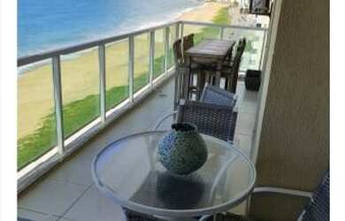 Imagem: O apartamento possui 3 Dormitórios, 2 Banheiros, 3 Vagas na