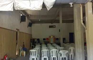 Imagem: O depósito possui 2 Vagas na garagem, 180m² de Área e está