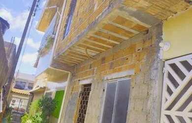 Imagem: A casa possui 2 Dormitórios e 1 Banheiro e está localizado