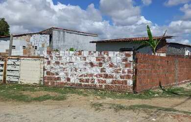 Imagem: O terreno possui 212m² de Área e está localizado em Valentina