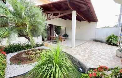 Imagem: A casa possui 3 Dormitórios, 3 Banheiros, 3 Vagas na garagem