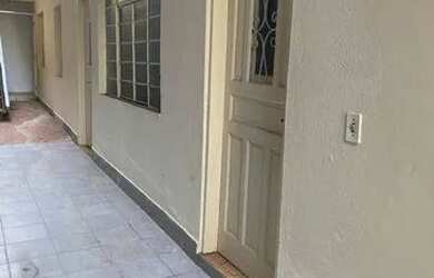 Imagem: A casa possui 2 Dormitórios, 1 Banheiro, 40m² de Área e