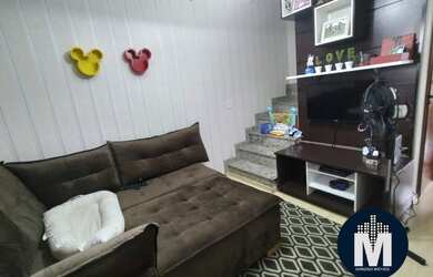 Imagem: A casa possui 3 Dormitórios, 1 Banheiro, 1 Vaga na garagem