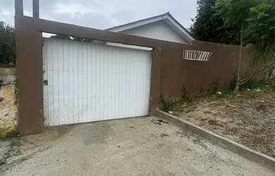 Imagem: A casa possui 2 Dormitórios, 1 Banheiro, 5 Vagas na garagem