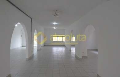 Imagem: A casa possui 1 Dormitório, 1 Banheiro, 200m² de Área e