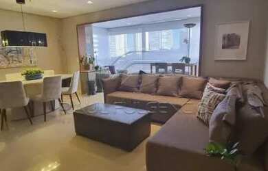 Imagem: O apartamento possui 3 Dormitórios, 2 Banheiros, 2 Vagas na