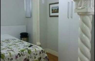 Imagem: A kitnet possui 1 Dormitório, 1 Banheiro e está localizado