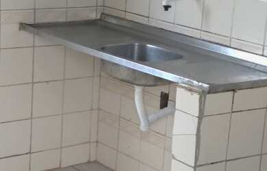 Imagem: A casa possui 3 Dormitórios, 2 Banheiros, 1 Vaga na garagem