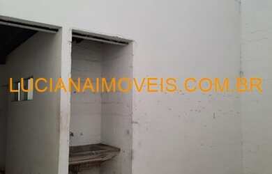 Imagem 12: Galpão/Depósito/Armazém para aluguel possui 400 metros quadrados em...