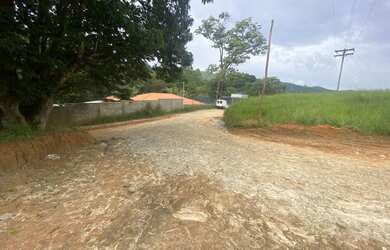 Imagem 8: C51-Lote com ponto de água e plaino em Nazare Paulista