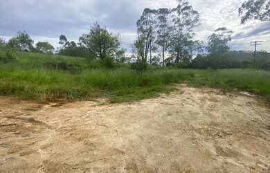 Imagem 5: C51-Lote com ponto de água e plaino em Nazare Paulista