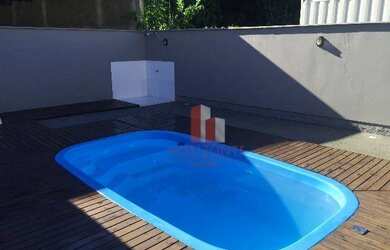 Imagem: A casa possui 3 Dormitórios, 2 Banheiros, 4 Vagas na garagem