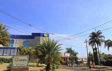 Imagem: A casa em condomínio possui 3 Dormitórios, 5 Banheiros, 4