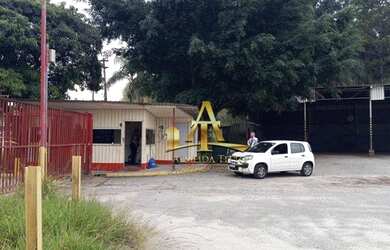 Imagem: O depósito possui 5 Vagas na garagem, 5.500m² de Área e