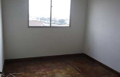 Imagem: O apartamento possui 3 Dormitórios, 1 Banheiro, 1 Vaga na garagem