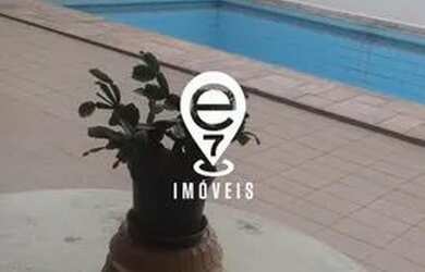 Imagem: A casa possui 4 Dormitórios, 5 Banheiros, 5 Vagas na garagem