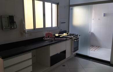 Imagem: A casa para alugar possui 2 Dormitórios, 2 Banheiros, 1 Vaga