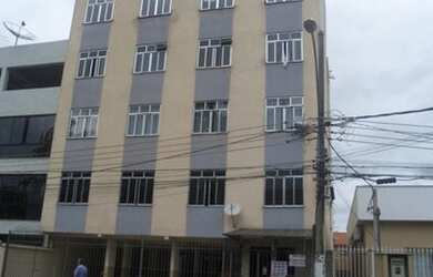 Imagem: O apartamento possui 3 Dormitórios, 1 Banheiro, 1 Vaga na garagem