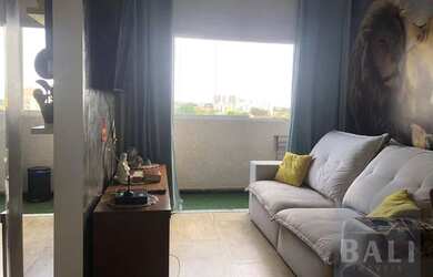 Imagem: O apartamento possui 2 Dormitórios, 1 Banheiro, 1 Vaga na garagem