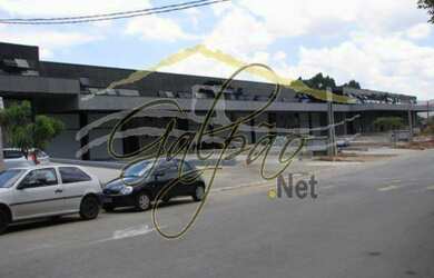 Imagem: O depósito possui 1 Vaga na garagem, 1.100m² de Área e está