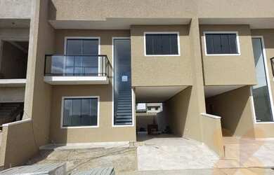 Imagem: A casa em condomínio possui 3 Dormitórios, 2 Banheiros, 2