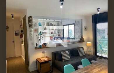 Imagem: O apartamento possui 2 Dormitórios, 1 Banheiro, 1 Vaga na garagem