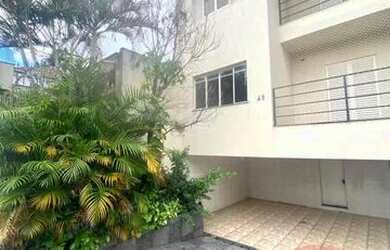 Imagem: A casa possui 4 Dormitórios, 2 Banheiros, 4 Vagas na garagem